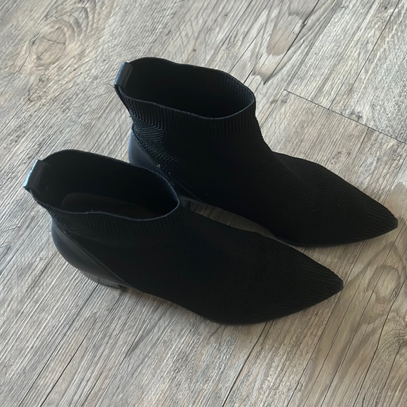 Everlane Reknit Boss Boot - Picture 4 of 10